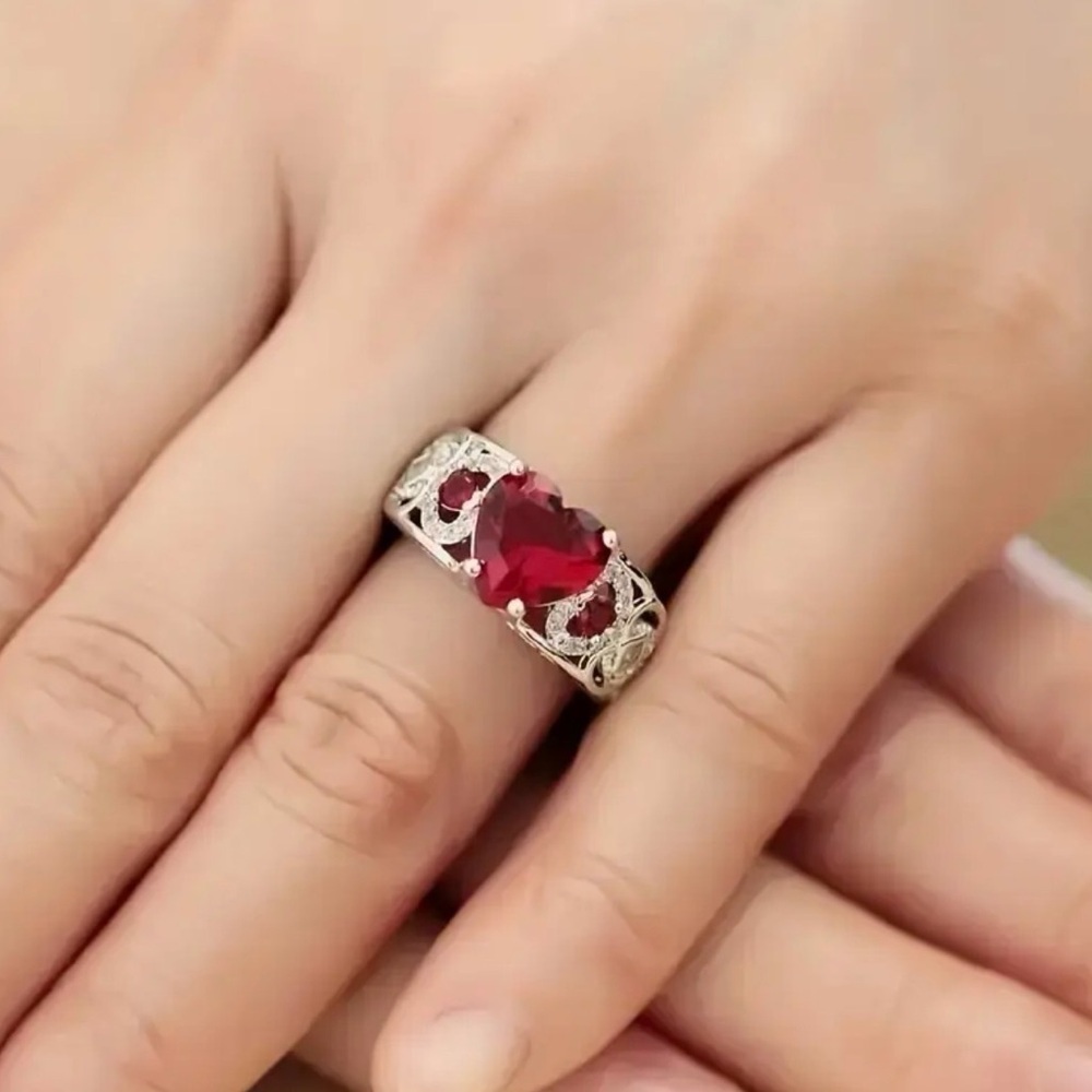 Elegant Silver Red Heart Ring.